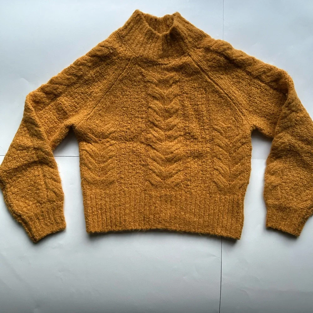 Aritzia Sunday Best Melly Sweater mustard yellow xs cropped mock neck - Picture 7 of 12